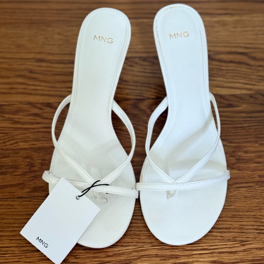 MANGO/ MING, NWTs, White Kitten Heel Sandals